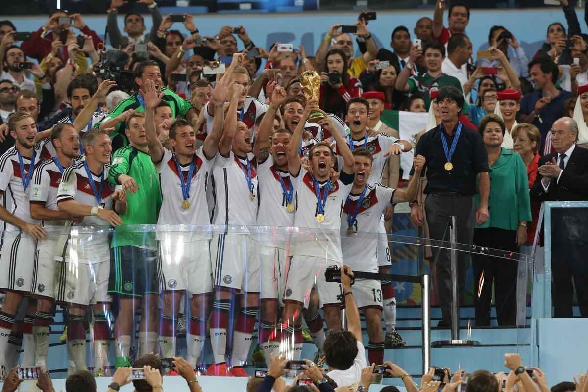 Com gol de Mario Gtze, Alemanha conquistou seu quarto ttulo mundial; veja fotos da festa germnica e da decepo argentina no Maracan