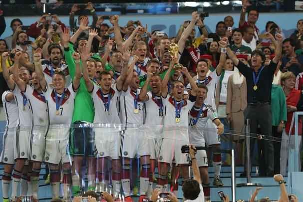 Com gol de Mario Gtze, Alemanha conquistou seu quarto ttulo mundial; veja fotos da festa germnica e da decepo argentina no Maracan