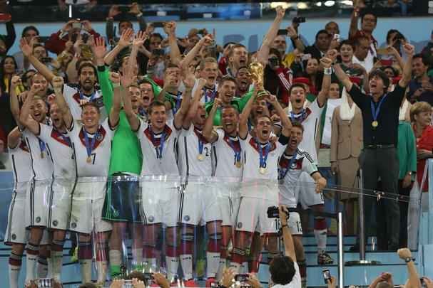Com gol de Mario Gtze, Alemanha conquistou seu quarto ttulo mundial; veja fotos da festa germnica e da decepo argentina no Maracan