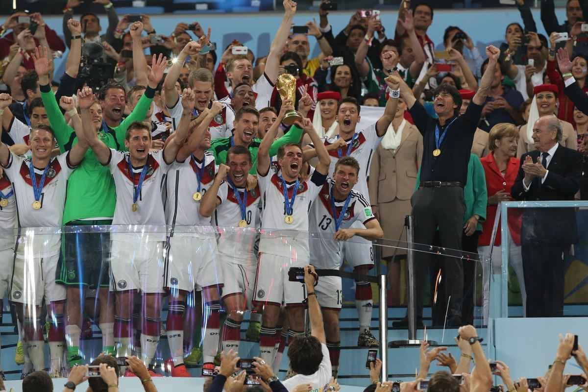 Com gol de Mario Gtze, Alemanha conquistou seu quarto ttulo mundial; veja fotos da festa germnica e da decepo argentina no Maracan