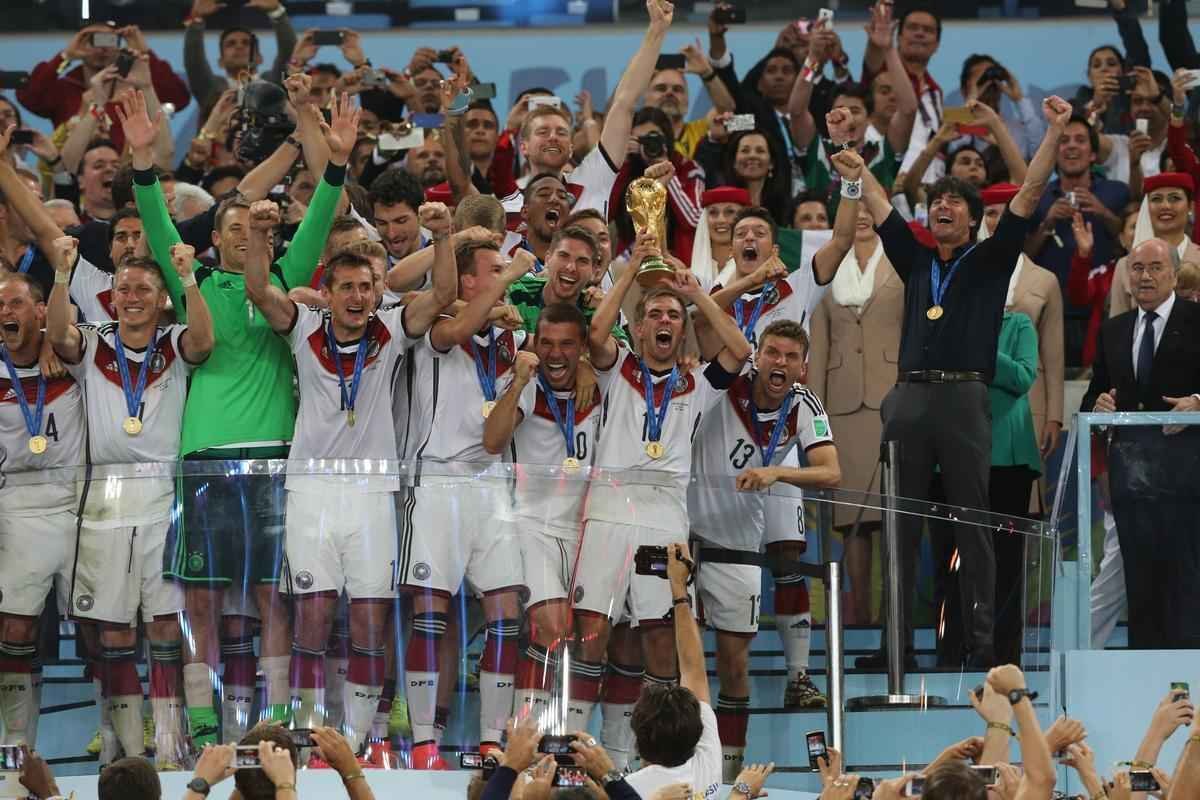 Com gol de Mario Gtze, Alemanha conquistou seu quarto ttulo mundial; veja fotos da festa germnica e da decepo argentina no Maracan