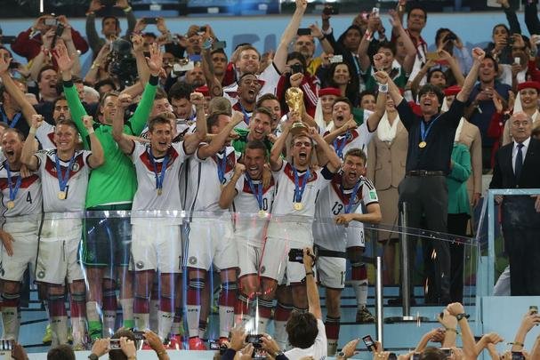 Com gol de Mario Gtze, Alemanha conquistou seu quarto ttulo mundial; veja fotos da festa germnica e da decepo argentina no Maracan