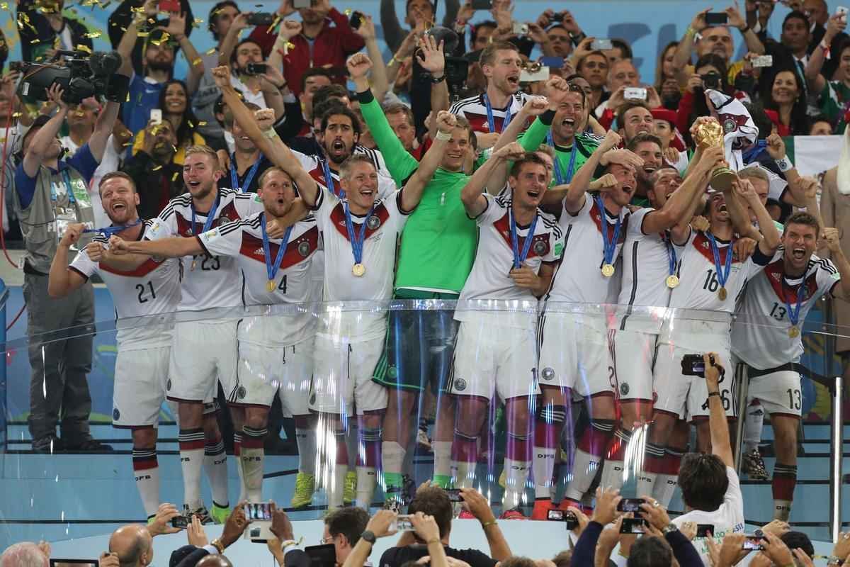 Com gol de Mario Gtze, Alemanha conquistou seu quarto ttulo mundial; veja fotos da festa germnica e da decepo argentina no Maracan