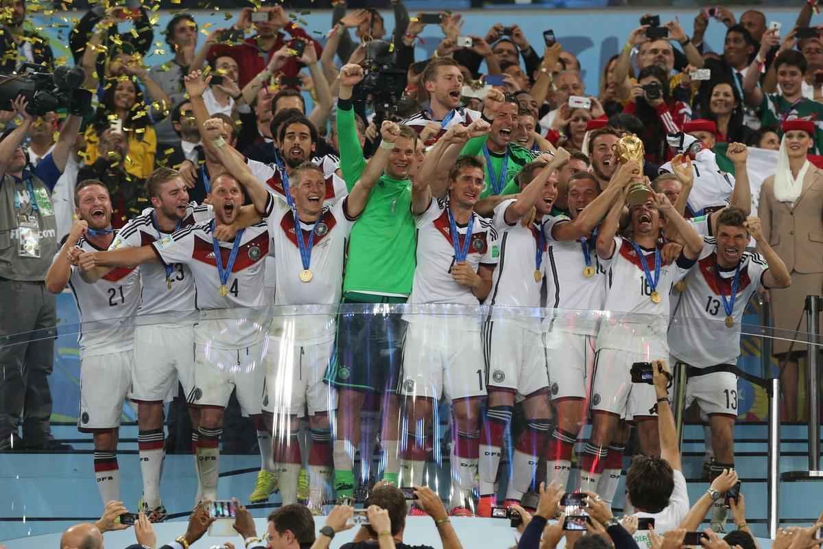 Com gol de Mario Gtze, Alemanha conquistou seu quarto ttulo mundial; veja fotos da festa germnica e da decepo argentina no Maracan