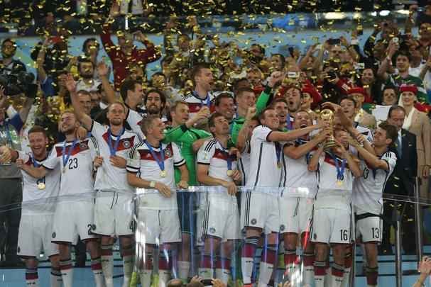 Com gol de Mario Gtze, Alemanha conquistou seu quarto ttulo mundial; veja fotos da festa germnica e da decepo argentina no Maracan