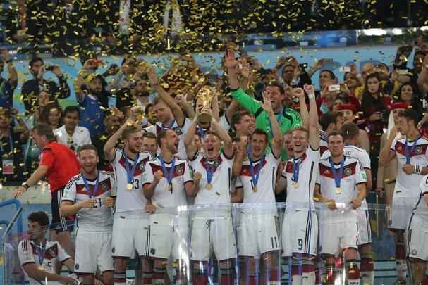 Com gol de Mario Gtze, Alemanha conquistou seu quarto ttulo mundial; veja fotos da festa germnica e da decepo argentina no Maracan