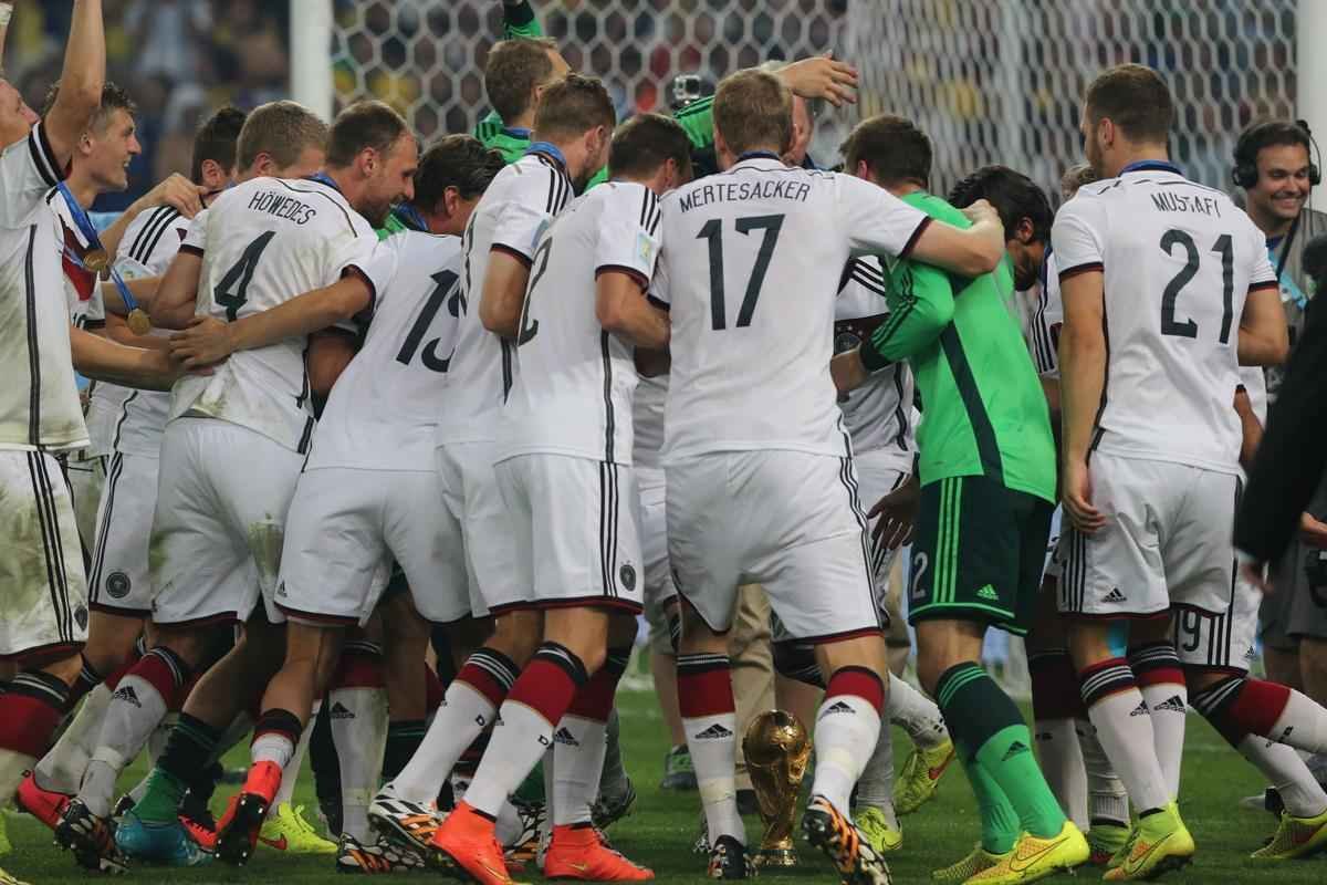 Com gol de Mario Gtze, Alemanha conquistou seu quarto ttulo mundial; veja fotos da festa germnica e da decepo argentina no Maracan