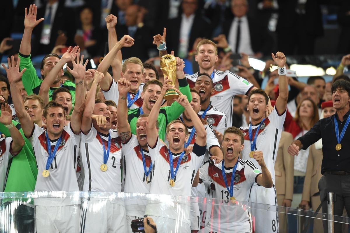 Com gol de Mario Gtze, Alemanha conquistou seu quarto ttulo mundial; veja fotos da festa germnica e da decepo argentina no Maracan