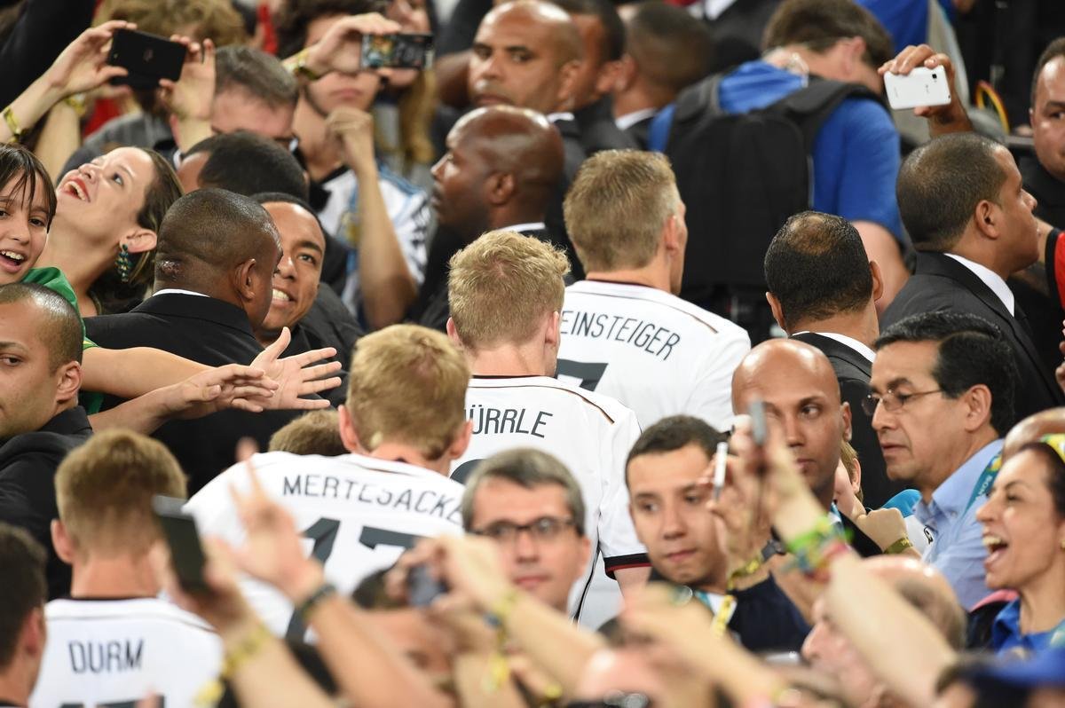 Com gol de Mario Gtze, Alemanha conquistou seu quarto ttulo mundial; veja fotos da festa germnica e da decepo argentina no Maracan