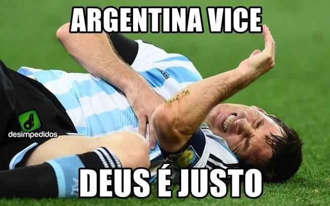 Brasileiros no perdoaram a rivalidade e ironizaram a derrota argentina 