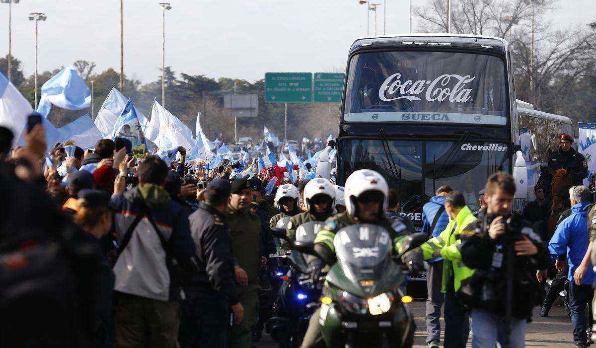 Argentina perdeu o Mundial para a Alemanha, mas foi abraada pelos torcedores