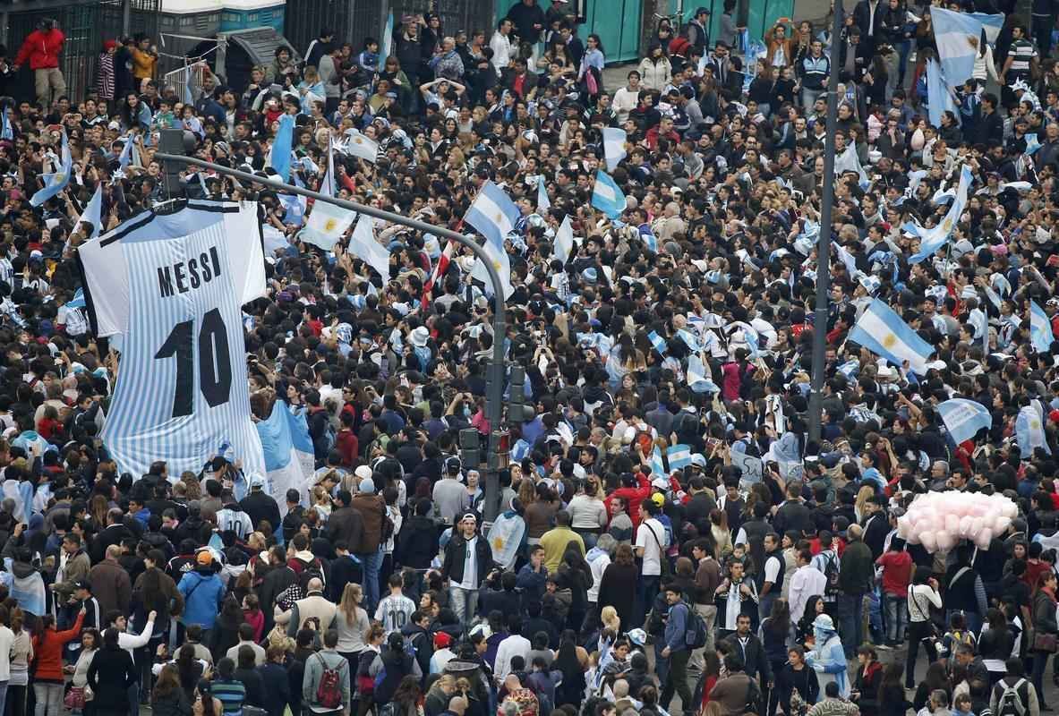 Argentina perdeu o Mundial para a Alemanha, mas foi abraada pelos torcedores