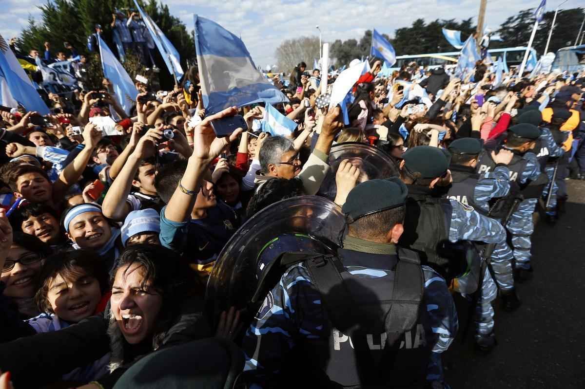 Argentina perdeu o Mundial para a Alemanha, mas foi abraada pelos torcedores