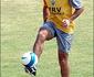 Cavenaghi faz dois, River Plate goleia Quilmes e  campeo argentino