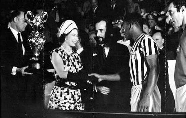 Em visita ao Rio de Janeiro, em 1968, Rainha Elizabeth II se encontrou com Pel (Indalcio Wanderley/O Cruzeiro/Arquivo Estado de Minas/DAPress - 09/11/1968)