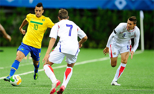 Seleção masculina de futebol dá vexame e sai do Pan sem vencer 