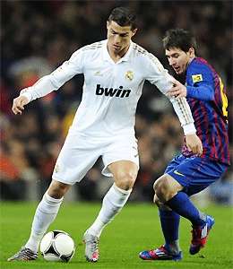 Duelo dos dribles em gifs: Quem é o melhor driblador, Messi ou Cristiano  Ronaldo?, Torcedores
