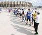 Torcedores voltam a enfrentar longa fila para comprar ingressos no Mineiro