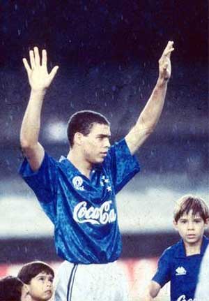 Ronaldo encantou os uruguaios em 1993 (Arquivo EM DA PRESS)
