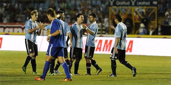AFP PHOTO/Johan ORDONEZ 
