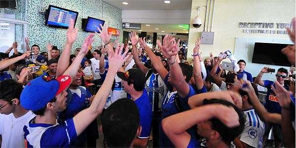 Alexandre Guzanshe/EM/D.A Press