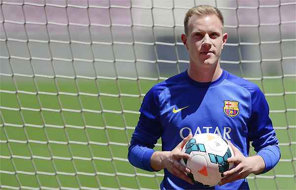 Ter Stegen é o melhor goleiro do mundo, diz presidente do Barcelona