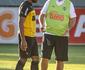Atltico busca acordo com Al Jazira para permanncia de Fernandinho no clube
