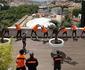 Jogadores do Real Madrid realizam alongamentos em terrao de hotel