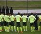 Hulk treina entre titulares e deve come�ar jogando na partida contra Camar�es