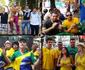 Pardia brasileira de 'Maradona es ms grande que Pel' comea a ganhar as ruas