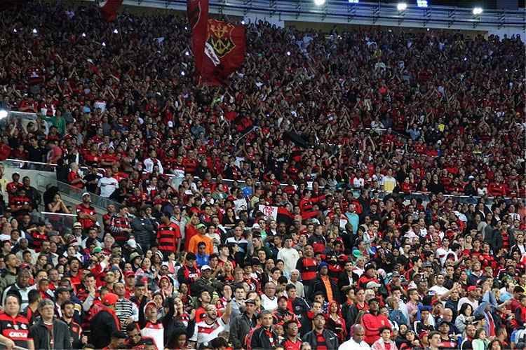 Torcida do Flamengo esgota ingressos para jogo contra Fortaleza