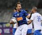Dupla da Seleo resolve, Cruzeiro vira sobre o Bahia e mantm sete pontos de vantagem