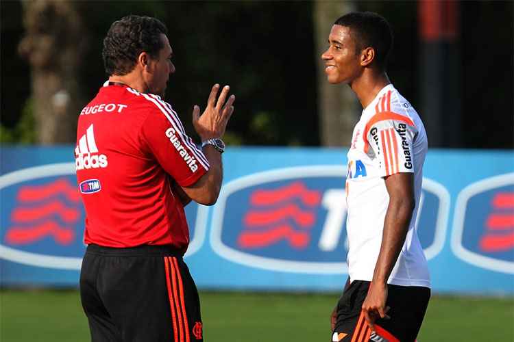 Presidente do Santos revela interesse do Flamengo em Vanderlei - Coluna do  Fla