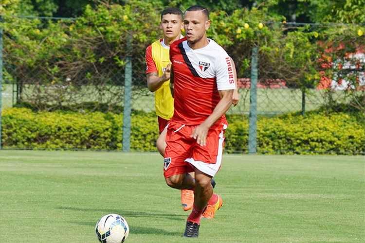 Chance de afundar o Palmeiras não seduz Luis Fabiano, que foca em perseguição ao Cruzeiro