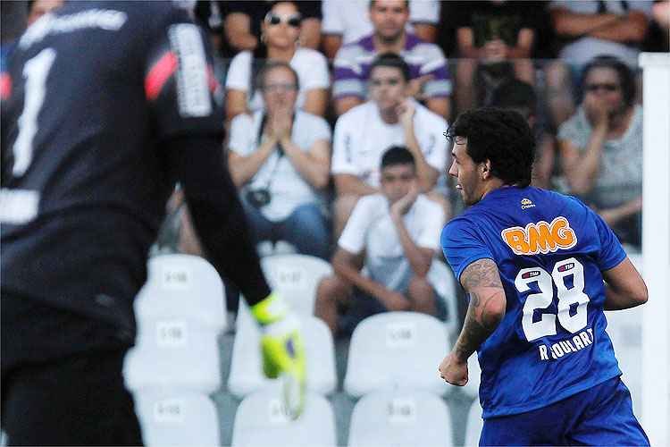 Olha o tetra chegando!