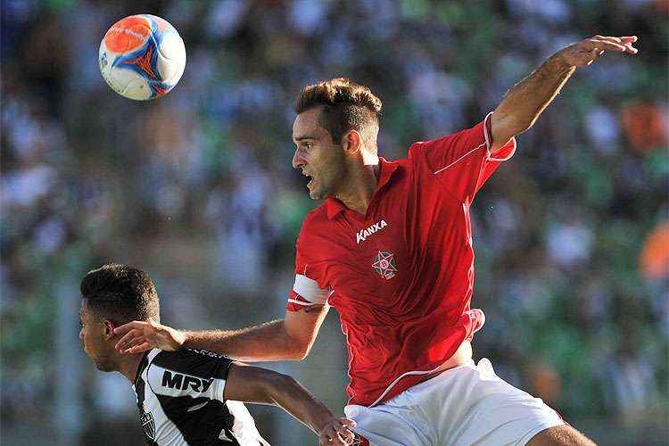 Emprestado novamente ao Boa Esporte, Thiago Carvalho fala do sonho de retornar ao Cruzeiro