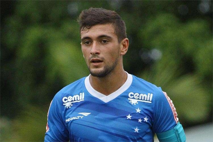 Arrascaeta se recupera de entorse e deve jogar contra o Vitória; Bento testa opções no Cruzeiro