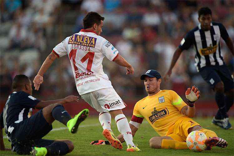 m casa, Huracán segura Alianza Lima e entra no grupo do Cruzeiro na Copa Libertadores