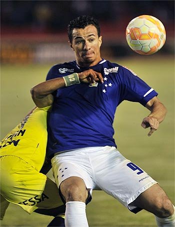 Artilheiro do Mineiro, Damião lamenta chances desperdiçadas na estreia da Libertadores