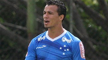 Artilheiro do time na temporada, Damião quer primeiro gol na Libertadores pelo Cruzeiro