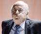 Blatter lembra escolha de sedes das Copas e acusa Estados Unidos e Inglaterra por crise