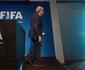 Joseph Blatter renuncia ao cargo de presidente da Fifa e convoca novas eleies na entidade
