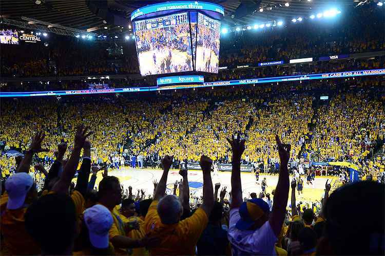 Stephen Curry deixa LeBron James de fora do seu melhor time de