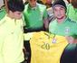 Emocionado, Judivan se despede da Seleo Sub-20 com homenagens e camisa autografada