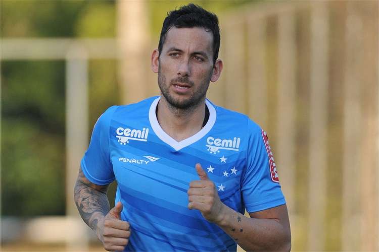 Mayke e Ariel Cabral se desentendem em último treino do Cruzeiro antes de encarar o América