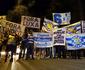 Torcida do Cruzeiro protesta no Barro Preto e pede demisses de Luxemburgo e Isaas Tinoco