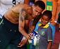 Torcida baiana vibra com Neymar em minutos finais de treino da Seleo Brasileira