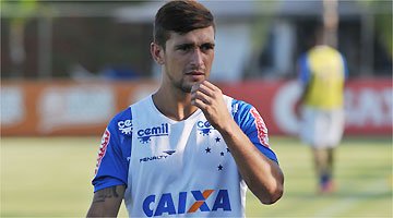 Em atividade com volta de uruguaio e duas ausências, Deivid não indica titulares do Cruzeiro