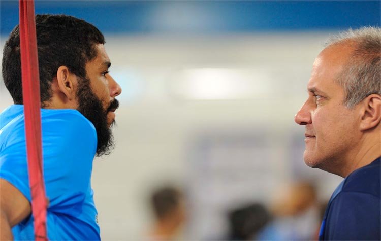 Manter campeões, a missão