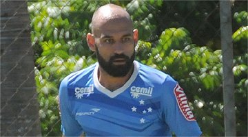 Zagueiro Bruno Rodrigo comenta parceria com xará Bruno Viana: Um garoto que tem potencial